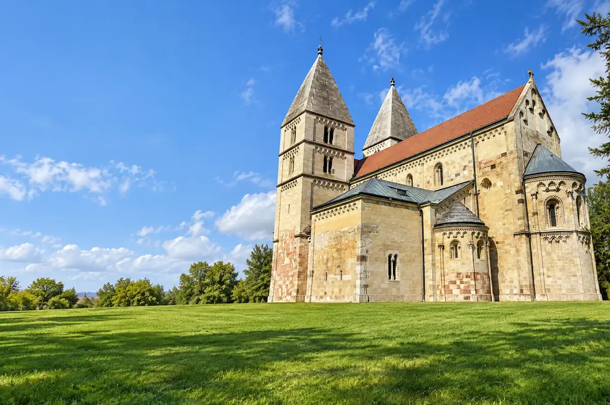 A jáki apátsági templom (Szent György-templom, Ják) – illusztráció